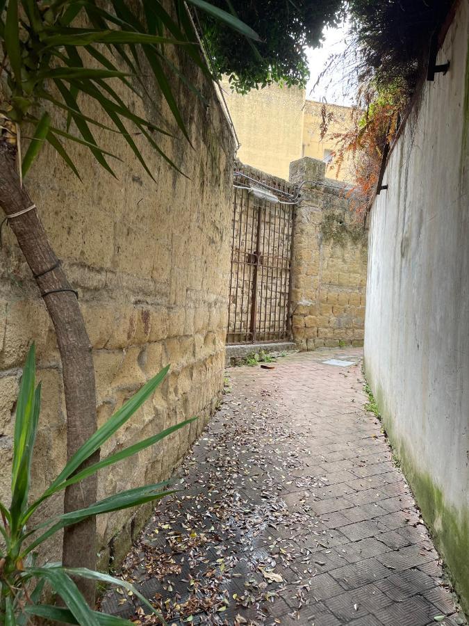 Residenza Chiaia Bed & Breakfast Napoli Ngoại thất bức ảnh